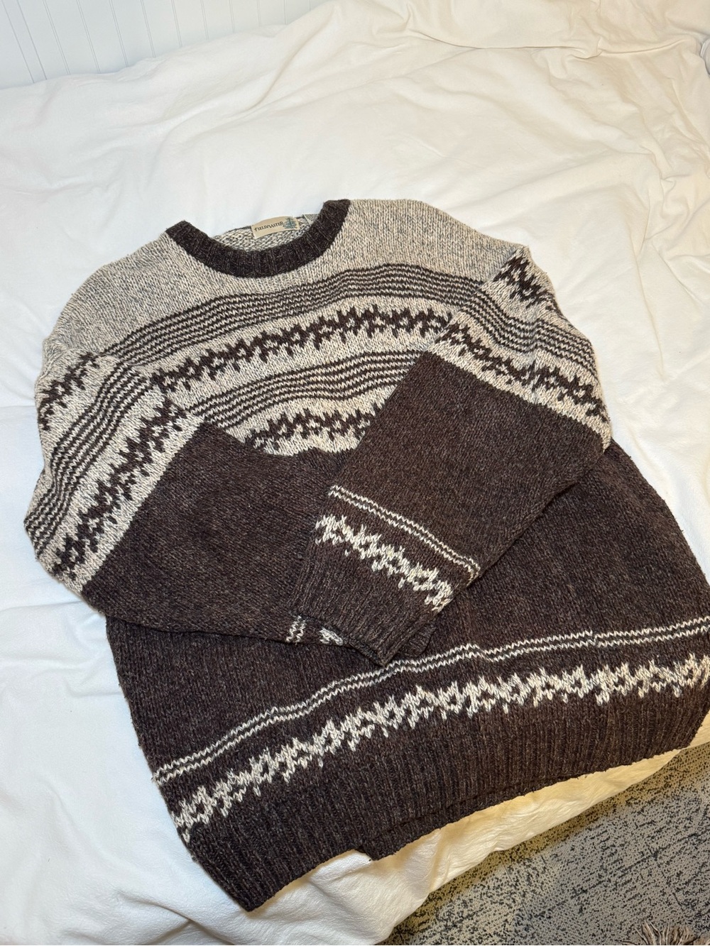 Classic Two-Tone Fair Isle Crewneck Sweater - Brown & Cream